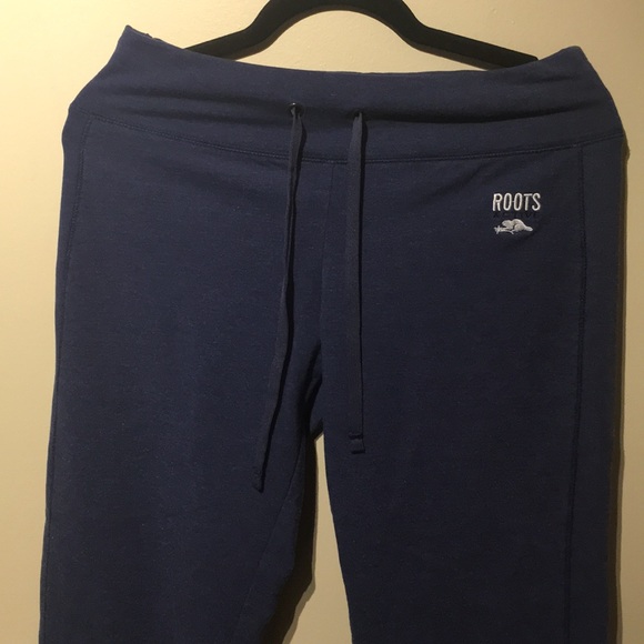 Roots blue mid length active pants. - Picture 4 of 11